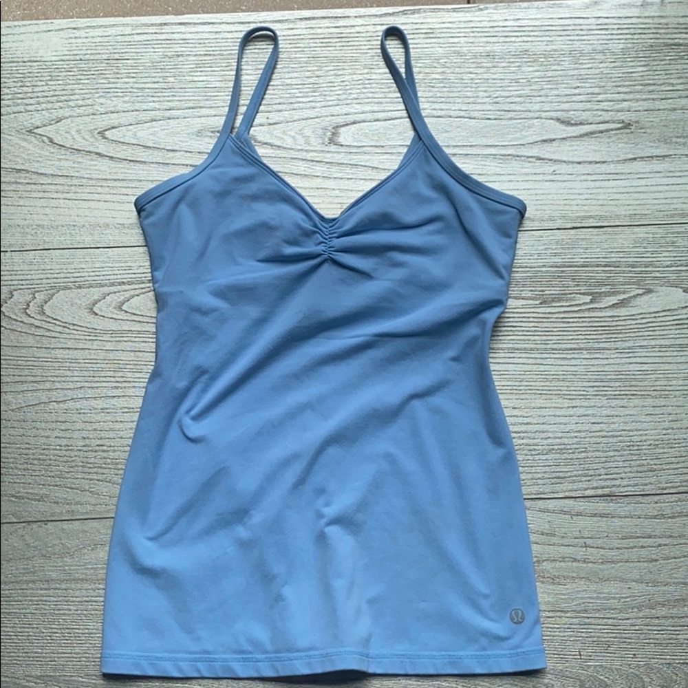 Lululemon tank.